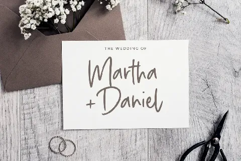 Smoky Diamond font