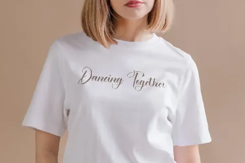 Dancing T Demo font