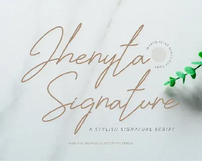 Jhenyta Signature font