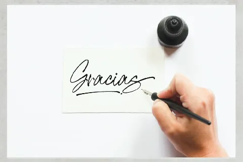 Signature United font