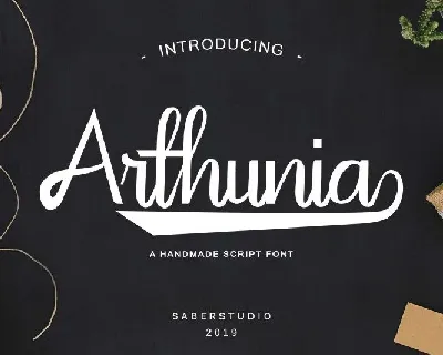 Arthunia Script font
