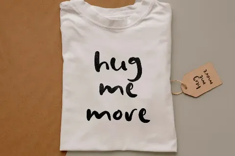 Hug Me More Demo font