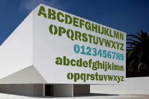 ClichÃ© Typeface font