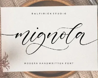 Mignola Calligraphy font