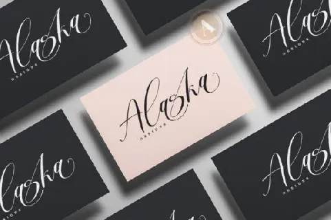 Mortyni Casual Chic Script font