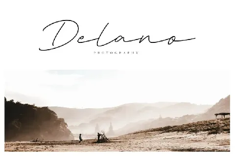 Deluna Signature font