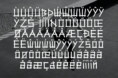 TEREXMAL SUNDAY font