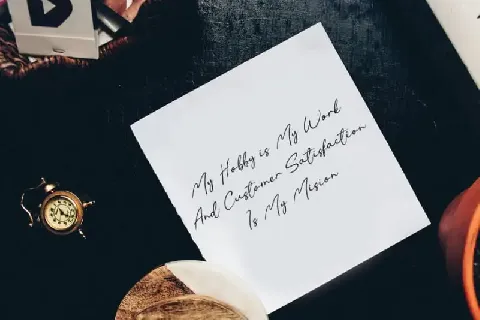 Qualitative Handwritten font