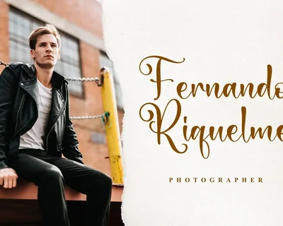 Hatchery Beautiful Script Font