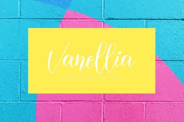 Harelia - Lovely Script Font