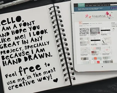 Art Plot Bold Hand Drawn Font