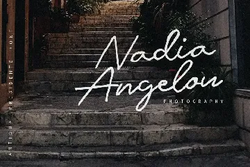 Antigua Presidente - Script Font