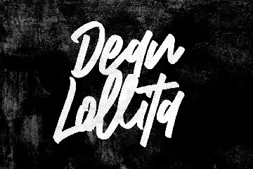 Reflecta Script Graffiti Style Font