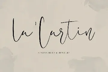 Monicallisa Feminine Logo Script Font