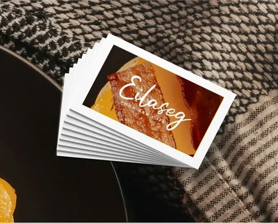 Ketices | Modern Low Script Font