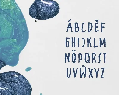 Kesane - Natural Brush Font