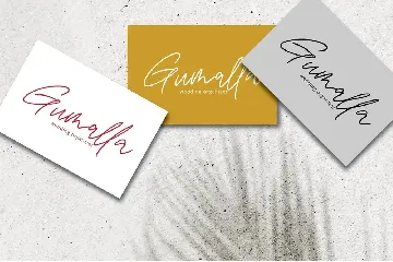 Bathire Signature font