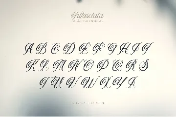 Trifasciata font