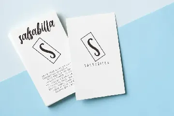 Strike - Modern Script Font