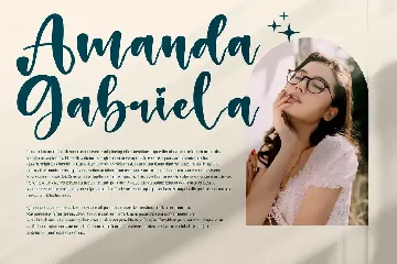Holiday Connecting Love font