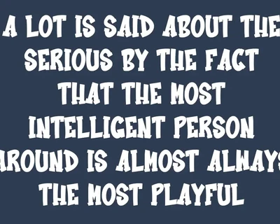Bullzy Playful Display Font